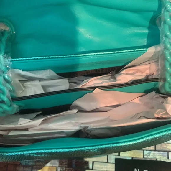 - - Kurt Geiger London Kensington Quilted Leather Shoulder Bag - Picture 14 of 14